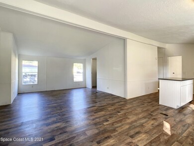 4750 Sharpes Lake Avenue-33