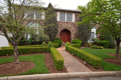 105 Meade Loop, Staten Island, NY 10309 - photo 2