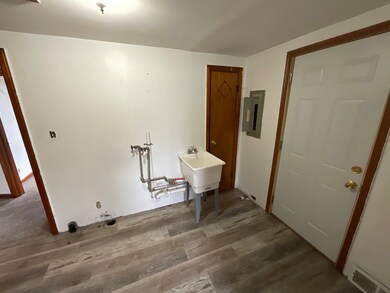 1115 W 3rd St, Anderson, IN 46016 - photo 6