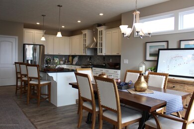 Kitchen/ Dining