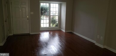 42801 Pilgrim Square, Chantilly, VA 20152 - photo 2