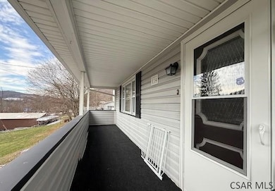 114 Kathy Dr, Johnstown, PA 15904 - photo 4