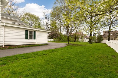 1031 E Bauer Rd, Naperville, IL 60563 - photo 5