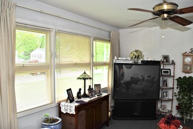 FR view 2 w/ huge, bright windows