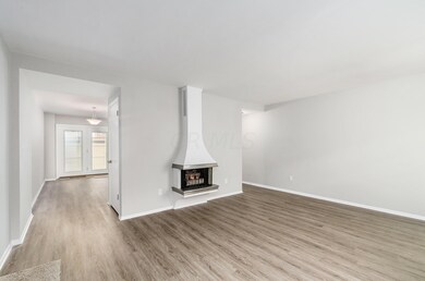 619 Simbury St, Columbus, OH 43228 - photo 2