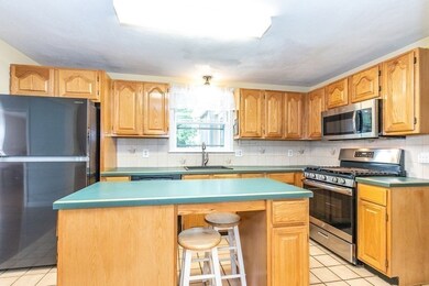 8 Comanche Cir, Billerica, MA 01821 - photo 6