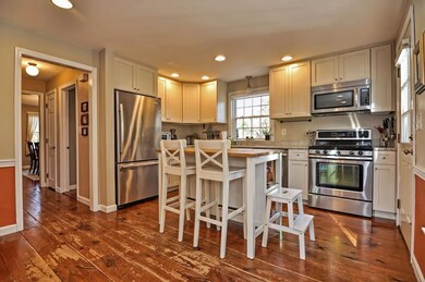 21 Vine St, Holliston, MA 01746 - photo 4