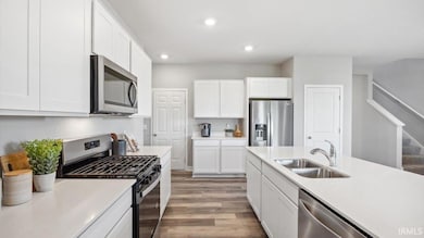 1041 Stuckey Pointe Pass, Fort Wayne, IN 46818 - photo 5