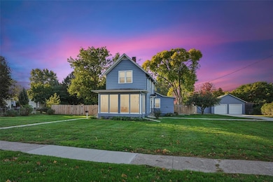 402 6th St SW, Altoona, IA 50009 - photo 2