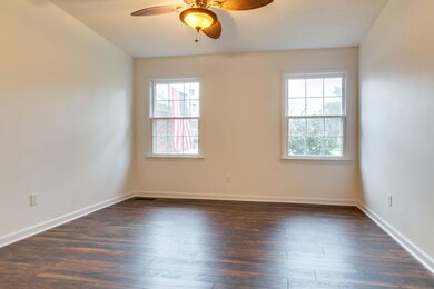 2009 Cobb Dr, Columbia, TN 38401 - photo 4