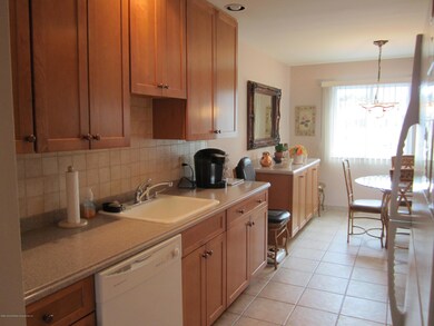 446 Caswell Ave unit 1, Staten Island, NY 10314 - photo 2