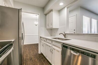 2801 Meadow Park Dr unit D, Bedford, TX 76021 - photo 5