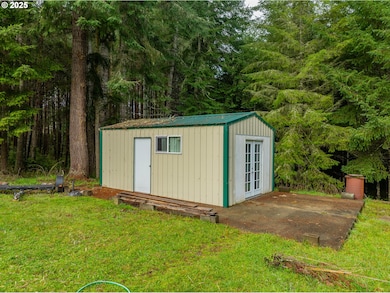 93521 Pleasant Valley Ln, Myrtle Point, OR 97458 - photo 5