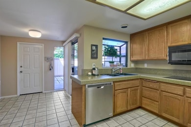 29861 Circle r Creek Ln, Escondido, CA 92026 - photo 3