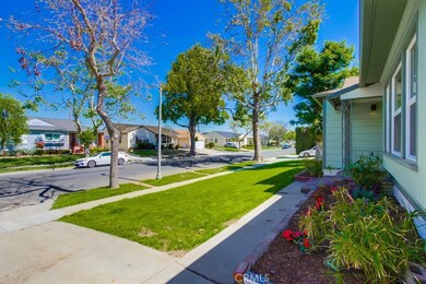 2828 Arbor Rd, Lakewood, CA 90712 - photo 3