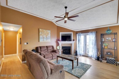 679 Autumn Glen Dr, Mount Washington, KY 40047 - photo 7