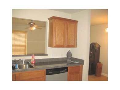 908 S Wood Ave unit 4, Fayetteville, AR 72701 - photo 5