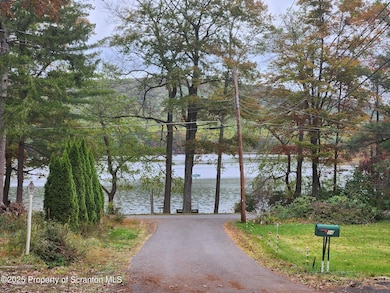 18 Circle Ave, Wapwallopen, PA 18660 - photo 5