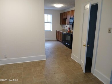 723B Into Kitchen