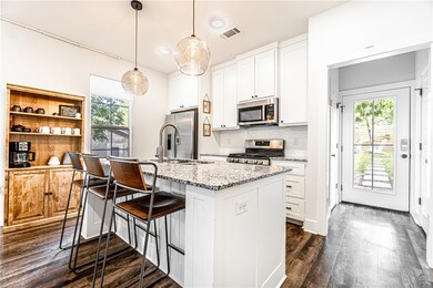 308 Martin Luther King Junior Blvd, Fayetteville, AR 72701 - photo 4