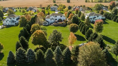 5528 W Mustang Rd, Cedar Rapids, IA 52411 - photo 4