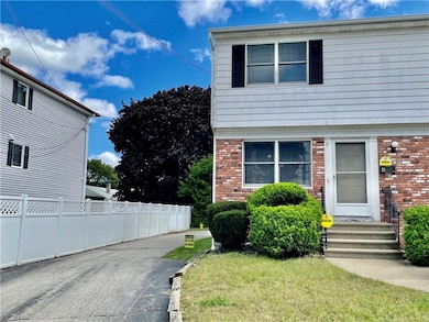 319 Academy Ave unit 4, Providence, RI 02908 - photo 2