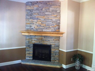 190 N Cleveland St, Mount Angel, OR 97362 - photo 4