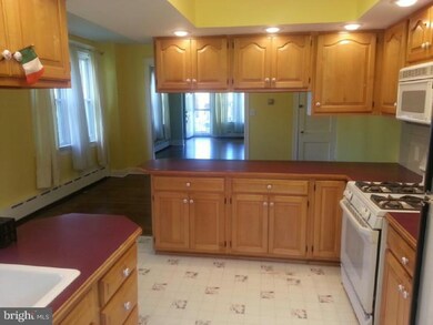 1525 Powell St, Norristown, PA 19401 - photo 6