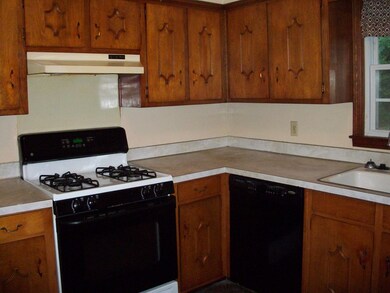 Kitchen with Gas stove