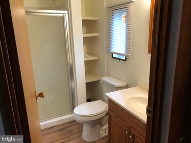 10 Vermont St, Berkeley Springs, WV 25411 - photo 6