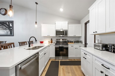 819 Prairie View Dr, West Branch, IA 52358 - photo 7