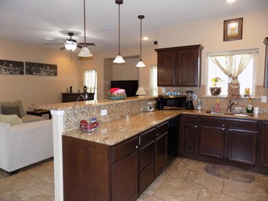 220 Flor Acacia Ln, Socorro, TX 79927 - photo 5