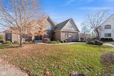 10523 Hollowood Ct, Fishers, IN 46038 - photo 3