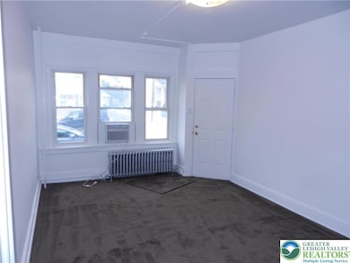 1428 Center St unit 1, Bethlehem, PA 18018 - photo 3