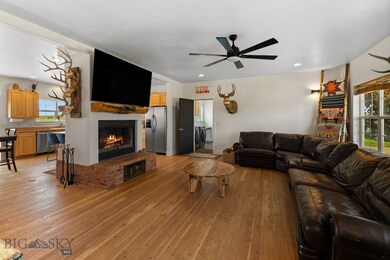 1st Floor Living Room