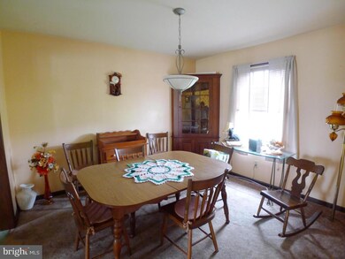 230 E Spruce St, New Holland, PA 17557 - photo 7