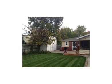 3350 Nottingham Dr, Columbus, IN 47203 - photo 5