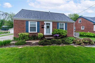 2001 48th St, Des Moines, IA 50310 - photo 2