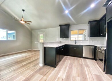 5700 Conejos Dr, Granbury, TX 76049 - photo 6