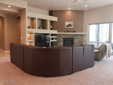 007_Living Room