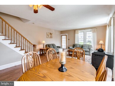 158 S 3rd St, Telford, PA 18969 - photo 5