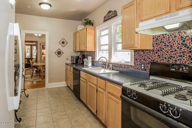 007-Kitchen-1237784-mls