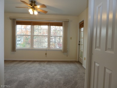 1109 Stoneridge Cir unit 9, Helmetta, NJ 08828 - photo 5