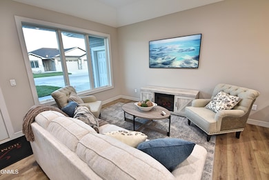 6201 Tyler Pkwy unit 146, Bismarck, ND 58503 - photo 4