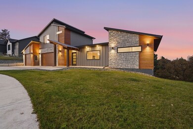 514 Ranchester St, Rapid City, SD 57701 - photo 2