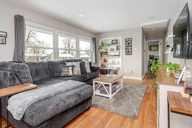 2698 Shrewsbury Rd, Columbus, OH 43221 - photo 6