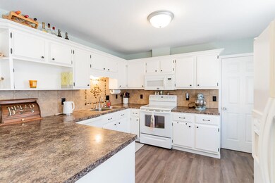 104 N Elm-10