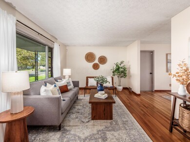 1524 Fahlander Dr N, Columbus, OH 43229 - photo 5