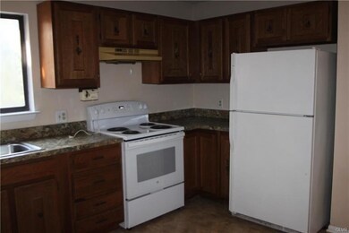 1013 Village Round unit 1013B, Allentown, PA 18106 - photo 2