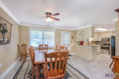 Great sized eat in dining area with breakfast bar 